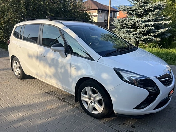 Opel Zafira, 2013г, передний привод, механика