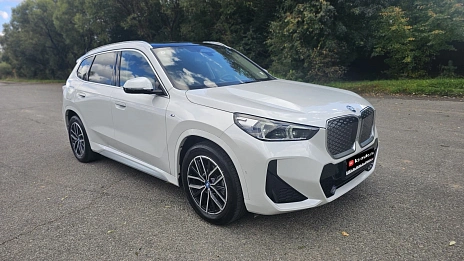 BMW iX1, 2025г, передний привод, автомат