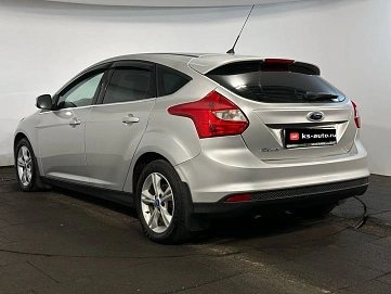 Ford Focus, 2012г., передний привод, механика