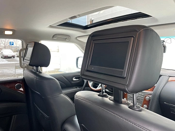 Infiniti QX80, 2017г., полный привод, автомат