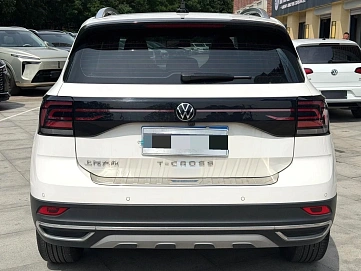 Volkswagen T-Cross, 2022г., передний привод, робот