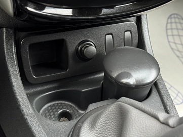 Nissan Terrano, 2015г., передний привод, механика