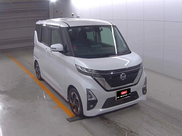Nissan Roox, 2023г, передний привод, вариатор