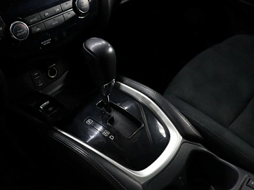 Nissan X-Trail, 2015г., полный привод, вариатор
