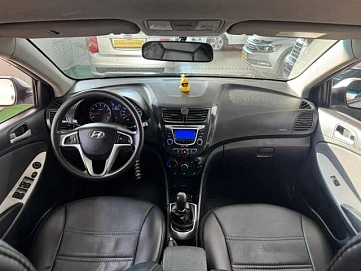 Hyundai Solaris, 2012г., передний привод, механика