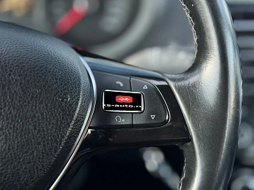 Volkswagen Polo, 2018г., передний привод, автомат