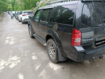 Nissan Pathfinder, 2010г., полный привод, автомат