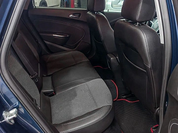 Opel Astra, 2010г., передний привод, автомат