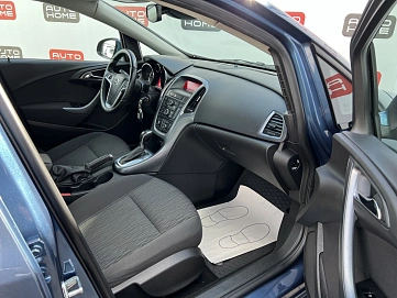 Opel Astra, 2013г., передний привод, автомат