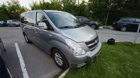 Hyundai Grand Starex, 2012г, задний привод, автомат