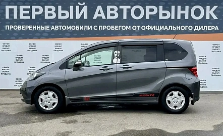 Honda Freed, 2010г., передний привод, вариатор