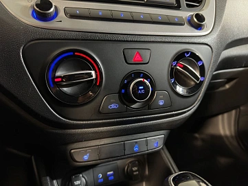 Hyundai Solaris, 2018г., передний привод, автомат