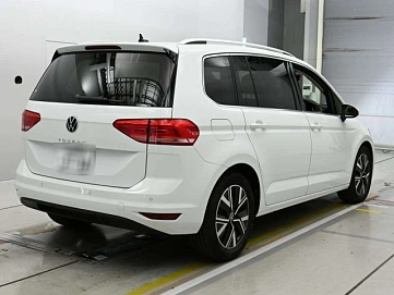 Volkswagen Touran, 2025г., передний привод, робот