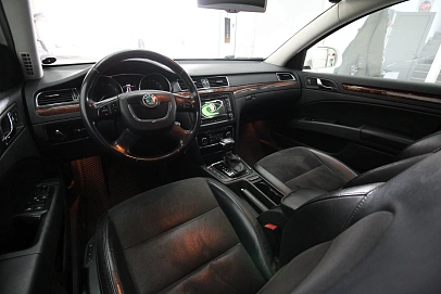 Skoda Superb, 2012г., передний привод, автомат