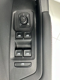 Volkswagen Lavida, 2023г., передний привод, робот