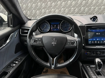 Maserati Ghibli, 2016г., полный привод, автомат