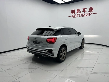 Audi Q2, 2022г, передний привод, робот