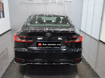 Toyota Camry, 2025г., передний привод, вариатор