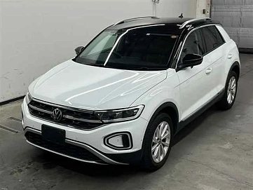 Volkswagen T-Roc, 2023г, передний привод, робот