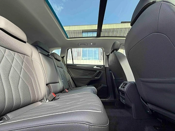 Volkswagen Tiguan, 2022г., передний привод, робот