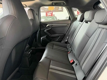 Audi A3, 2023г., передний привод, робот