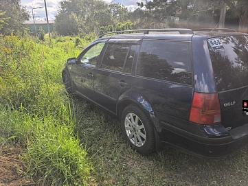 Volkswagen Golf, 2000г., передний привод, автомат
