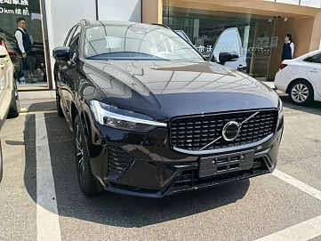 Volvo XC60, 2025г., полный привод, автомат