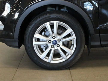 Ford Kuga, 2017г., передний привод, автомат