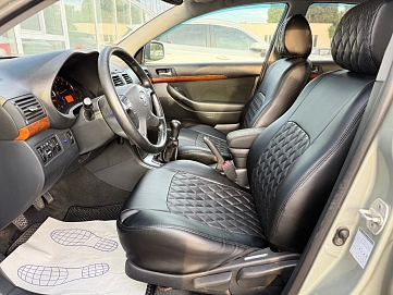Toyota Avensis, 2006г., передний привод, механика