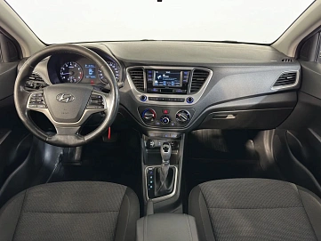 Hyundai Solaris, 2018г., передний привод, автомат
