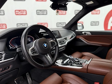 BMW X7, 2022г., передний привод, автомат