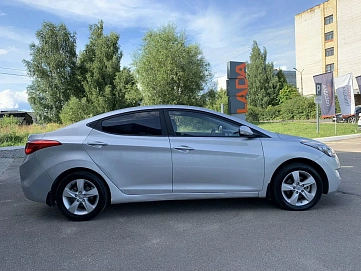 Hyundai Elantra, 2012г, передний привод, механика