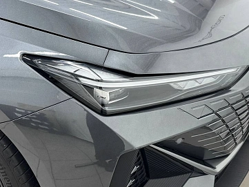 Changan UNI-V, 2023г., передний привод, робот