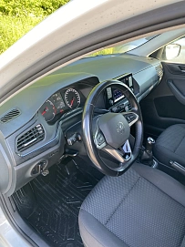 Volkswagen Polo, 2021г., передний привод, механика