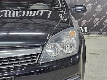 Opel Astra GTC, 2008г., передний привод, робот