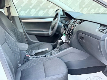 Skoda Octavia, 2019г., передний привод, автомат