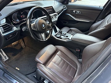 BMW 3 серии, 2020г, задний привод, автомат