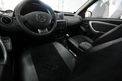 Renault Duster, 2012г., полный привод, механика