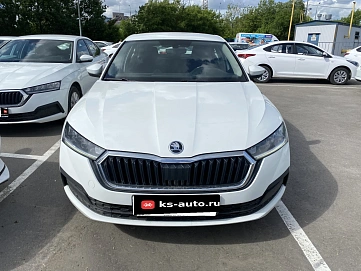 Skoda Octavia, 2021г., передний привод, автомат