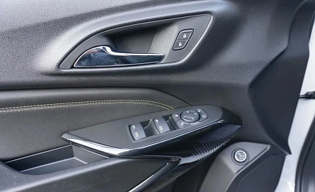 Chevrolet Trax, 2025г., передний привод, автомат