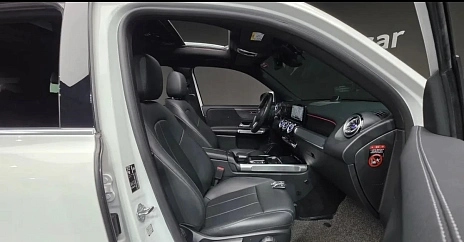 Mercedes-Benz GLB, 2022г., передний привод, робот