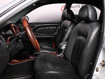Hyundai Sonata, 2010г., передний привод, механика