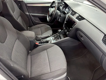Skoda Octavia, 2017г., передний привод, робот