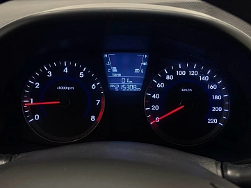 Hyundai Solaris, 2011г., передний привод, механика