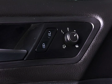 Volkswagen Golf, 2019г., передний привод, механика