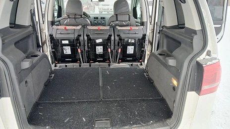 Volkswagen Touran, 2012г., передний привод, робот