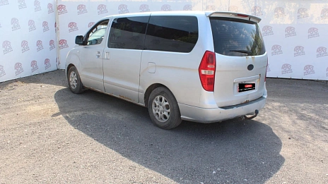 Hyundai Grand Starex, 2009г., передний привод, автомат