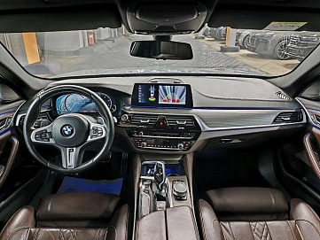 BMW 5 серии, 2017г., полный привод, автомат