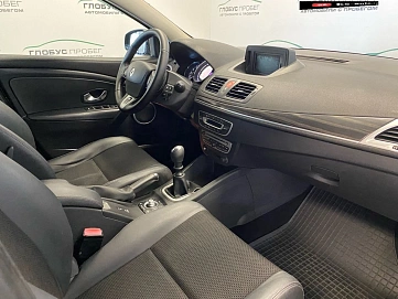 Renault Megane, 2010г., передний привод, механика