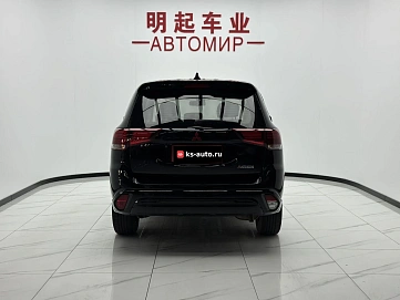 Mitsubishi Outlander, 2022г., передний привод, вариатор